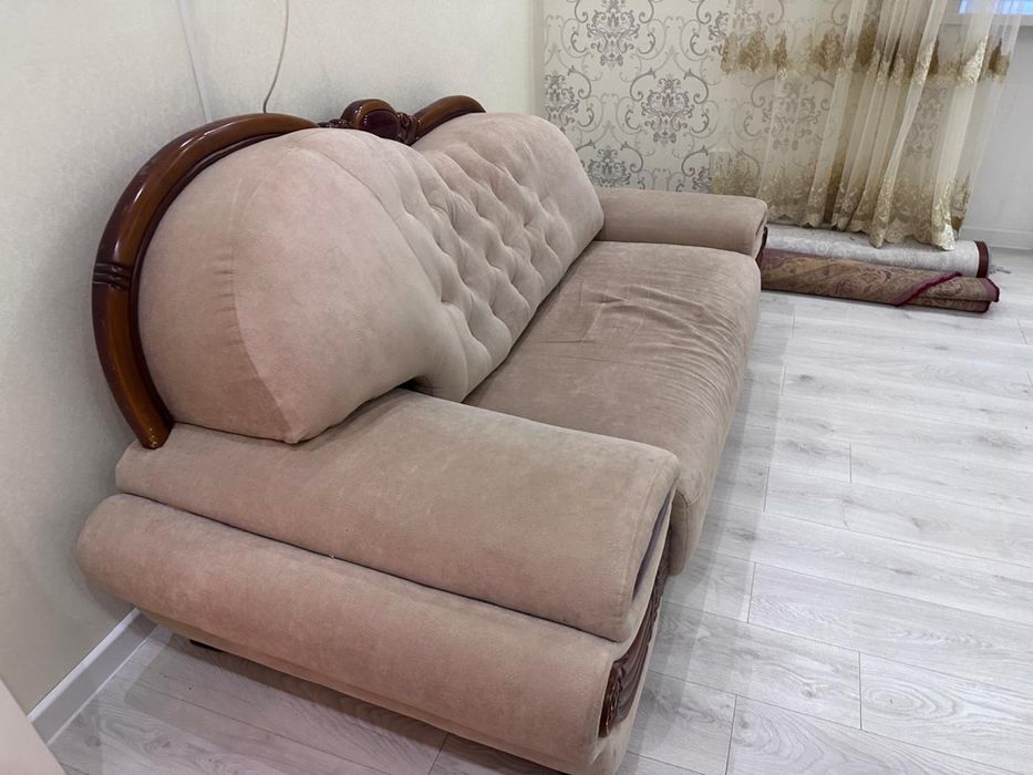 Продам диван для гостиной