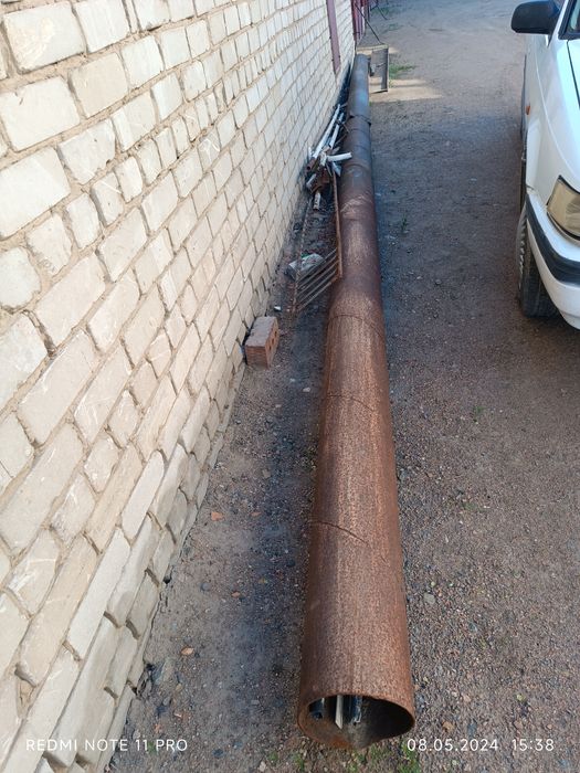 Трубы металл и полипропилен. Ворота.