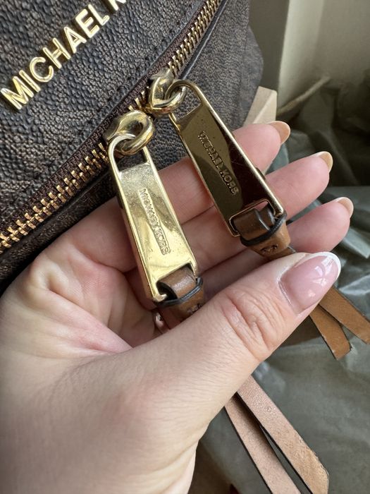 Раница Michael Kors модел Rhea