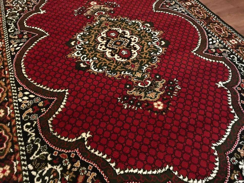 Продаю ковры в хорошем состояний