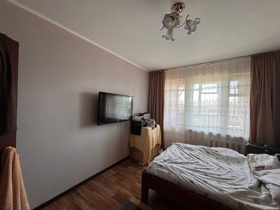 Продам трехкомнатную квартиру