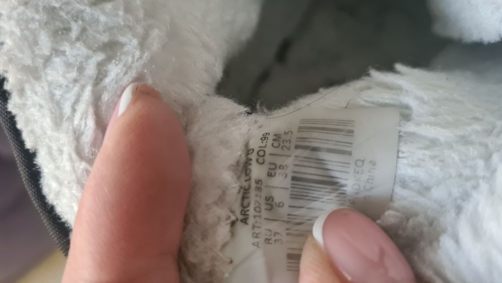 Продам зимние ботинки