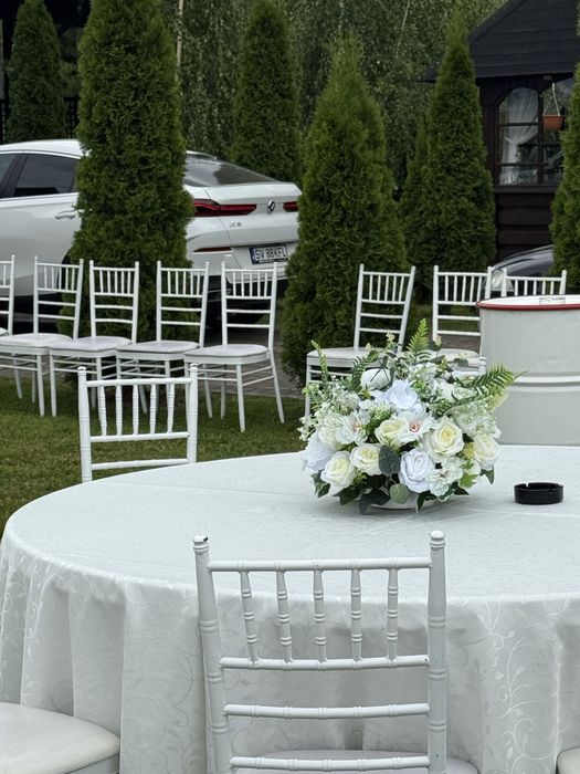 Mese si scaune evenimente50 lei bucata