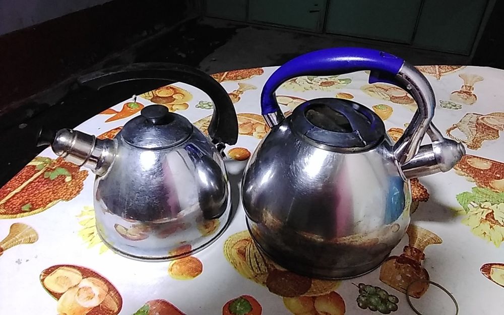Чайники  2 шт. Нержавейка .