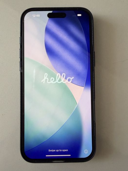 Продаётся iPhone 16 Pro Max, 512 ГБ, цвет — серебристый.