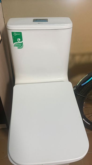 Унитаз новый продам