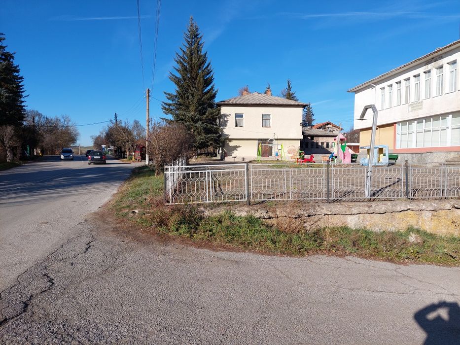 Продава се Магазин в Перник, Изток - 420 кв.м за 262 €/кв.м - Снимка #1