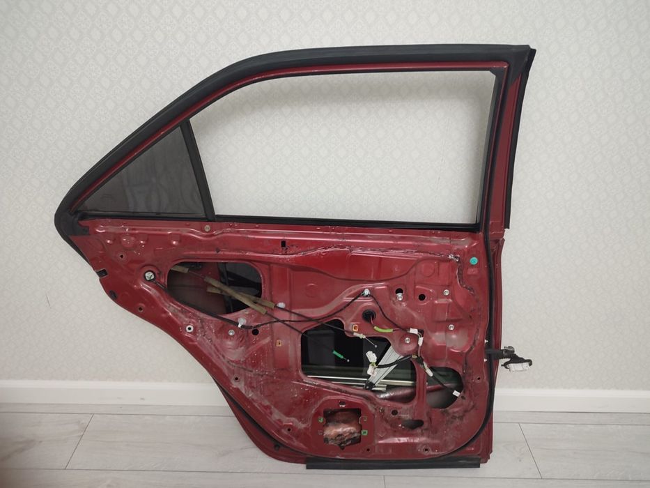 Оригинал Дверь на камри 50