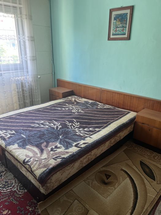 Inchiriez o camera in apartament cu 3 camere