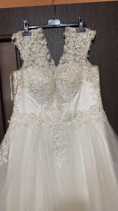 Vând rochie de mireasa !