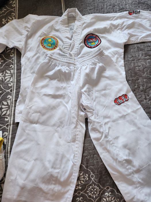 Продам кимоно детское