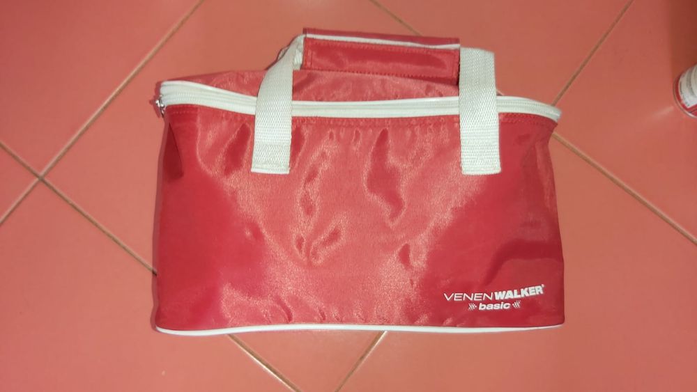 Aparat de masaj  pentru picoare