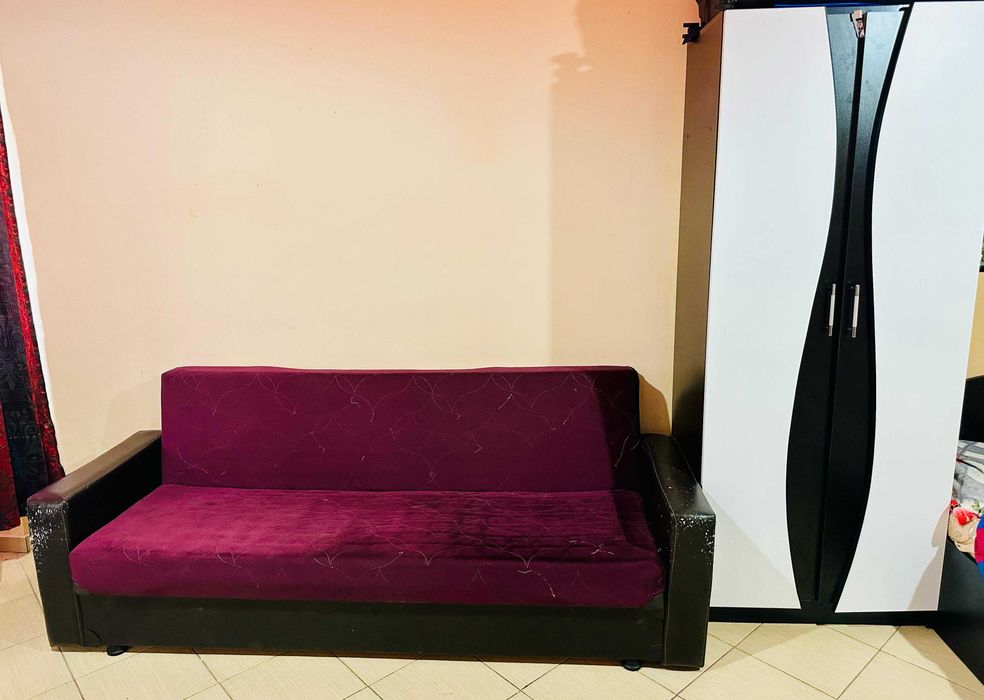 Ofer spre închiriere garsoniera