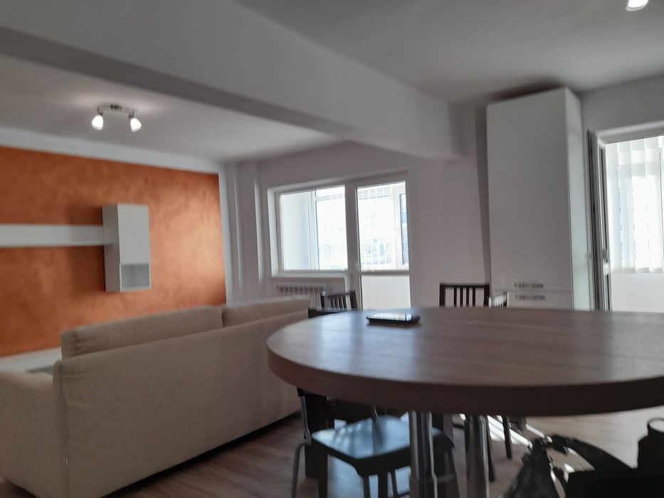 Apartament  3 camere