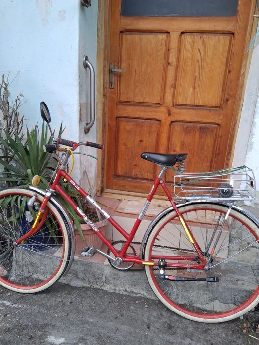 Bicicleta foarte veche 6 martie