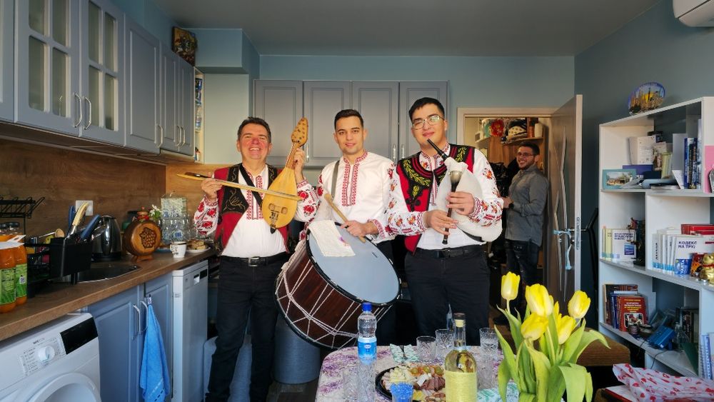 Оркестър ,,Момци" за извеждане на булка и сватби!