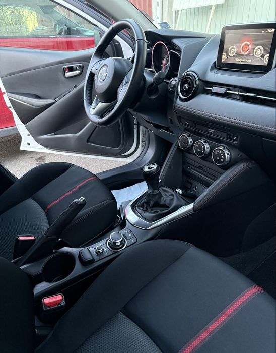 Mazda 2 Skyactiv Мазда 2