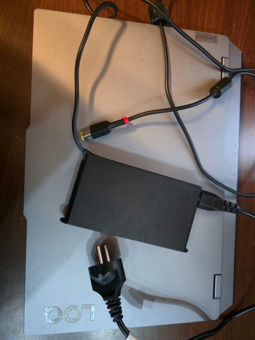 Laptop Gaming Lenovo LOQ 15IRX9