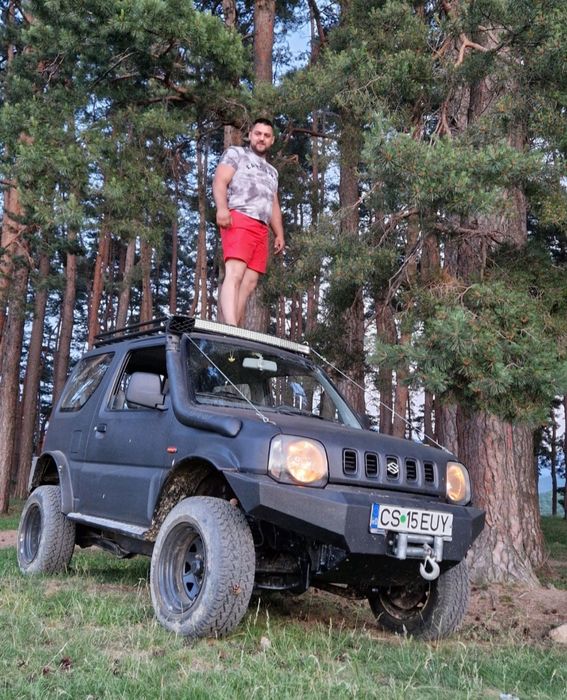 Vând Suzuki Jimny