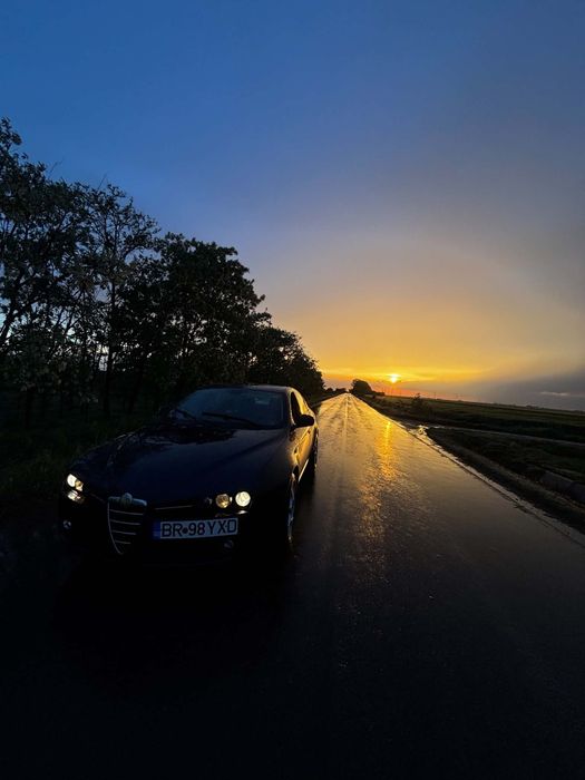 Vând Alfa Romeo 159