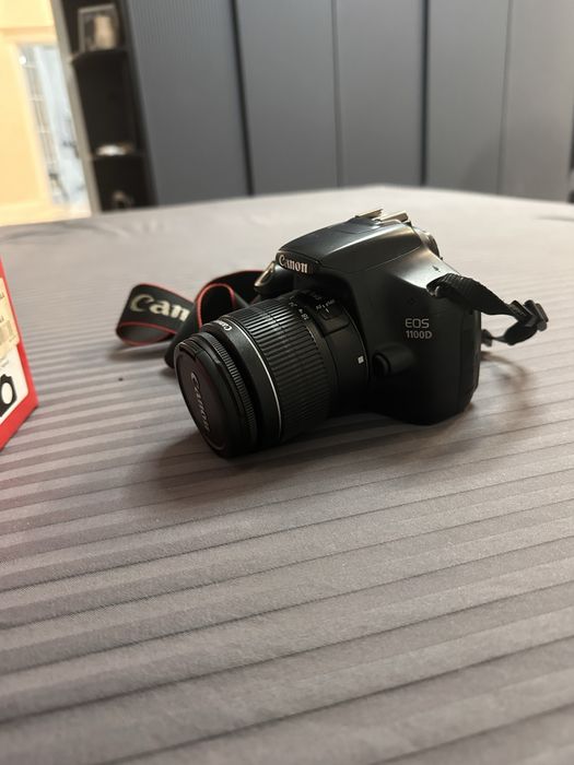 Продам фотоаппарат Canon eos 1100