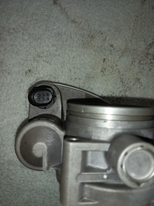 Дросел Клапа от BMW e46 318i 2003г