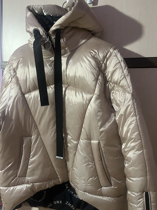 Ново яке Zhrill.