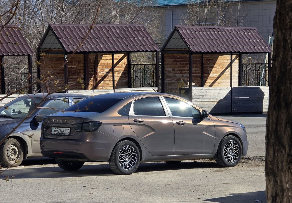 Lada Vesta люкс 1.6