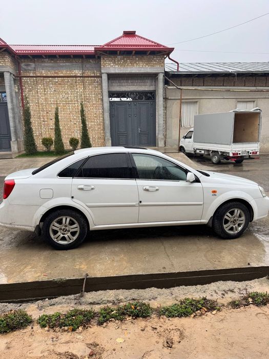 Lacetti 1.8 A/T 2009 gaz bor 100 talik