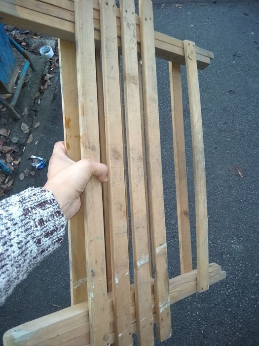 Складной столик деревянный