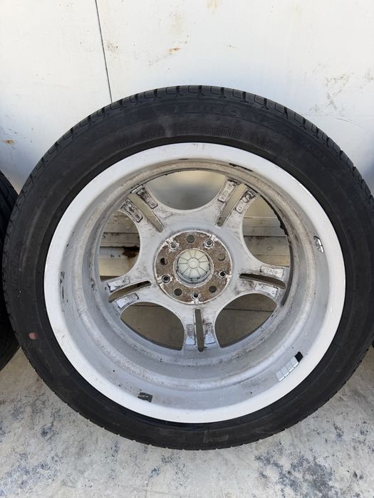 Продавам джанти Спорт пакет Style 68 5x120 72.6  Предни- 7.5Jx17 ET41 Задни - 8.5Jx17 ET50 Стават за е36,е46 и др. Едната джанта има нужда от заварка!