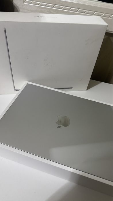 Macbook Air 13 M4 2025