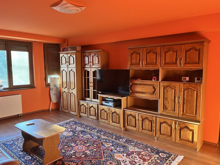 Inchiriez apartament 2 camere decomandate in Arad, zona centrala