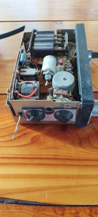 Ретро радио за кола