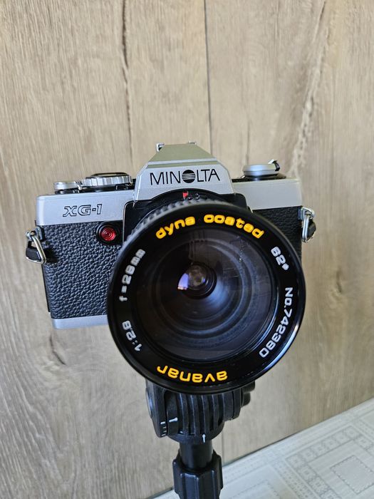 Minolta XG 1 cu Avanar 1:2.8