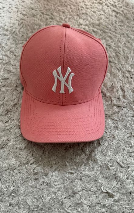 Шапка с козирка New Era Tommy Hilfiger Burberry Givenchy Balmain