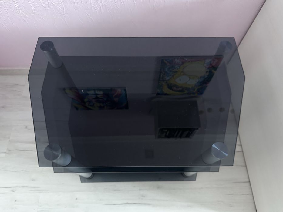 Продам стеклянный стол