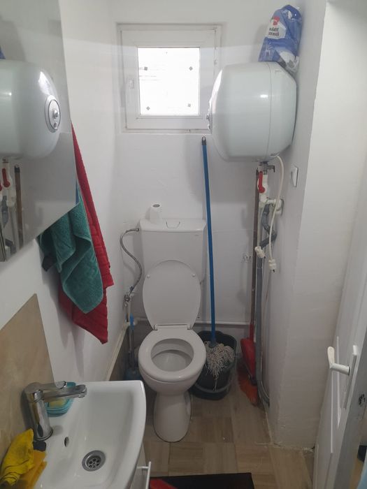 Cameră de cămin în Hunedoara 15 mp dotata cu tot ce se vede 10 mi euro