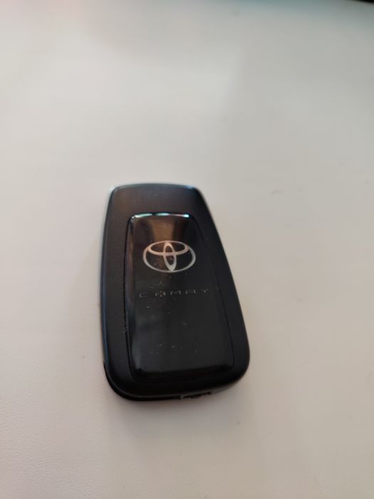 Ключ брелок Тойота Камри 70 - 75 оригинал