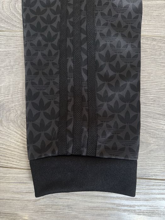 Ново, с етикет, долнище Адидас (Adidas Originals)