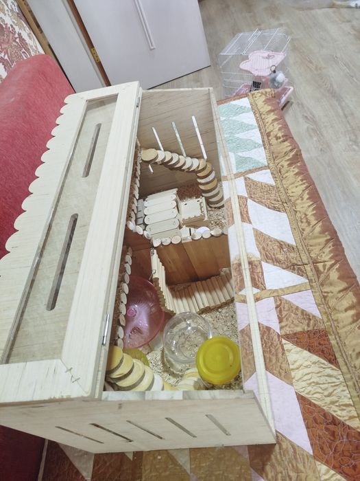 Бокс, домик для хомяков.