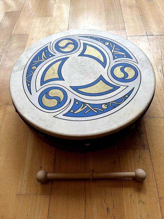 Tobă Celtică „Trinity” – Obiect Decorativ Autentic & Instrument Muzical nou
