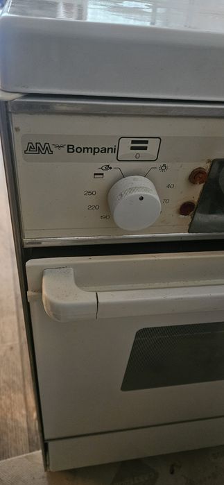Продам эл.плиту Bompani, пр.Италия