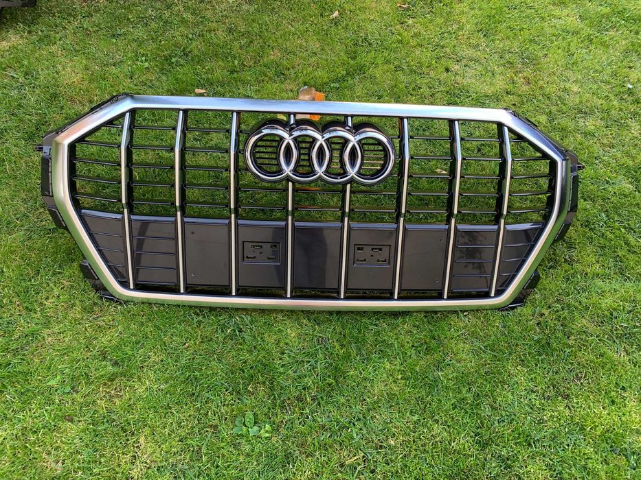 Grila radiator Audi Q3 S Line dupa 2018 cod 83A853651B , 83A853651C
