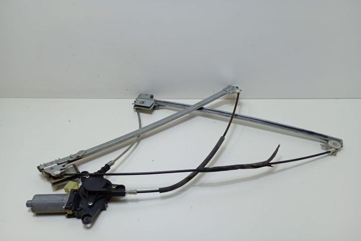 Macara stanga fata cu motoras 013e0821941 Mercedes-Benz Vito W639