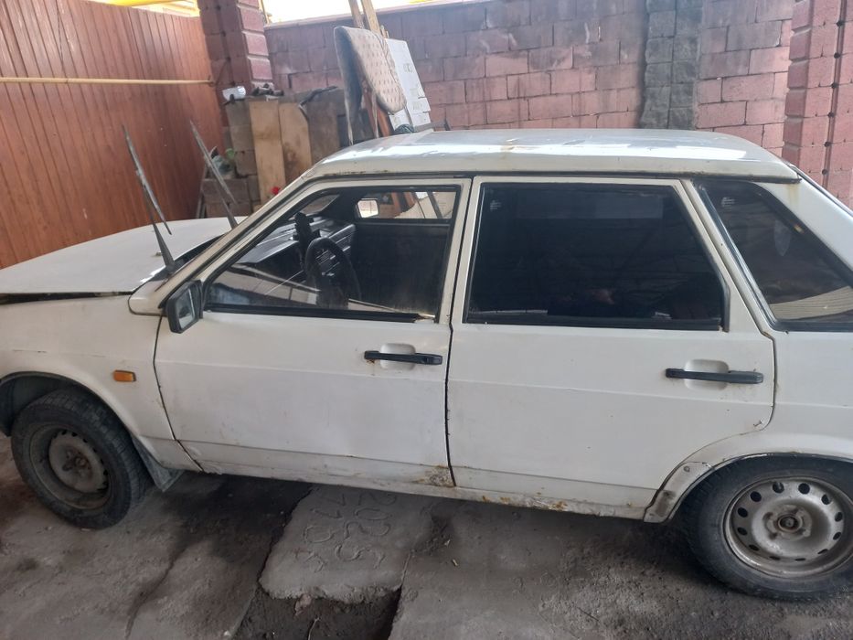 Продам зачасти машина ваз 21099