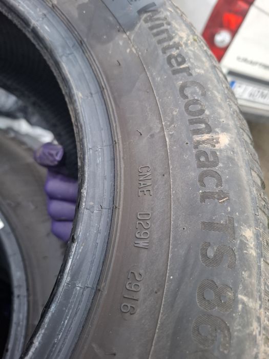 Vand 2 anvelope 195 65 15 continental de iarna bune