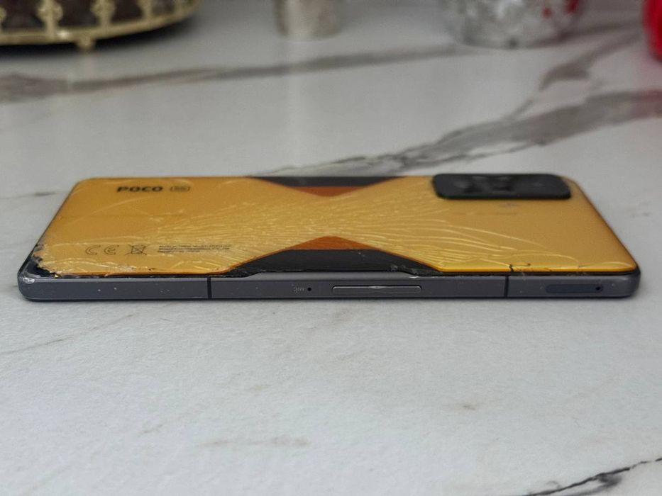 БАРТЕР! Телефон Poco F4 GT 128GB/8RAM