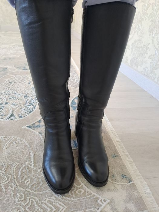 Продам осенние сапоги