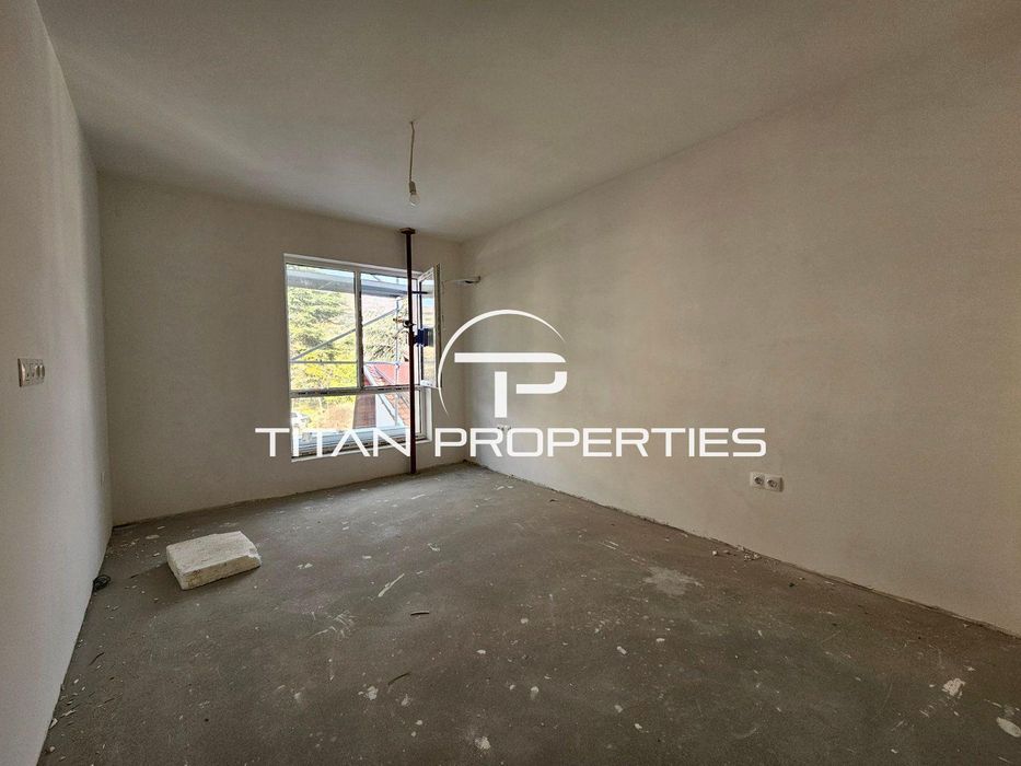 Продава се Тристаен апартамент в Варна, Бриз - 118 кв.м за 1448 €/кв.м - Снимка #4